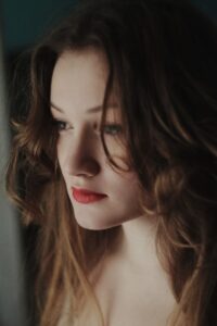 http://woman,%20brunette,%20face,%20portrait,%20profile,%20hairstyle,%20makeup,%20cosmetics,%20young%20woman,%20female,%20sad%20girl,%20lady,%20girl,%20model,%20young,%20sad,%20longing,%20contemplating,%20worried,%20unhappy